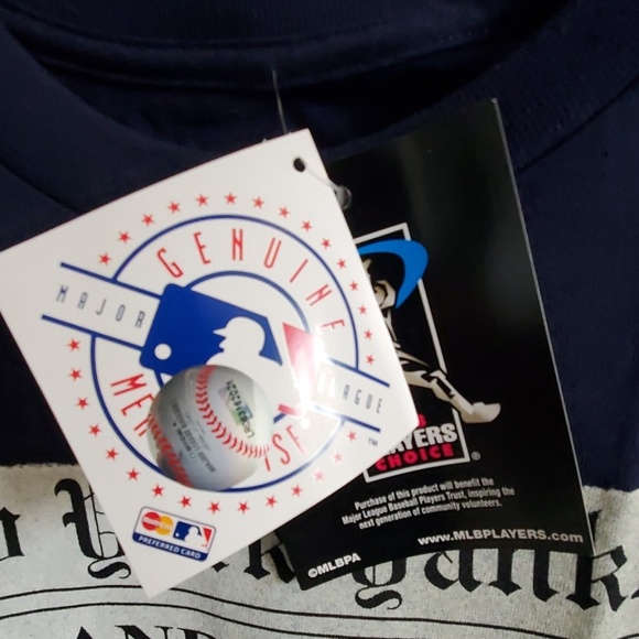 Derek Jeter Yankees Shirt - Picture 2 of 3